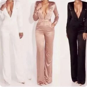 NWT Champagne color JLUXLABLE Jumpsuit. Satin Feel. OS, lined, Stretch